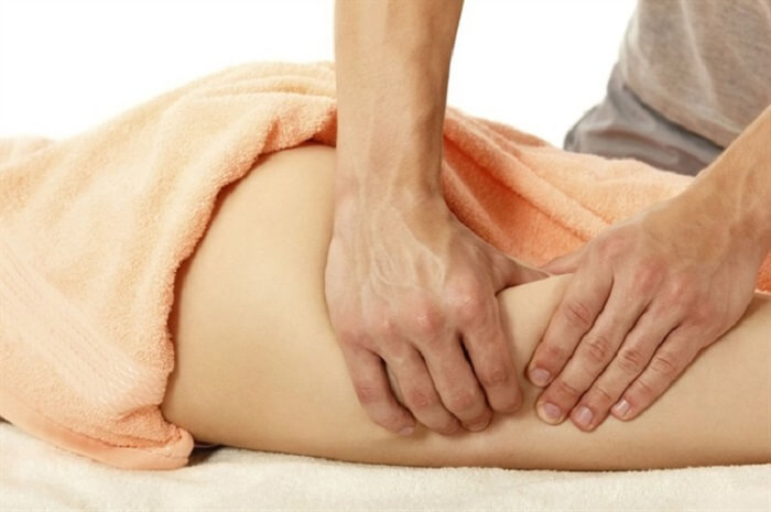 Massage chân sẽ làm giảm mỡ đùi